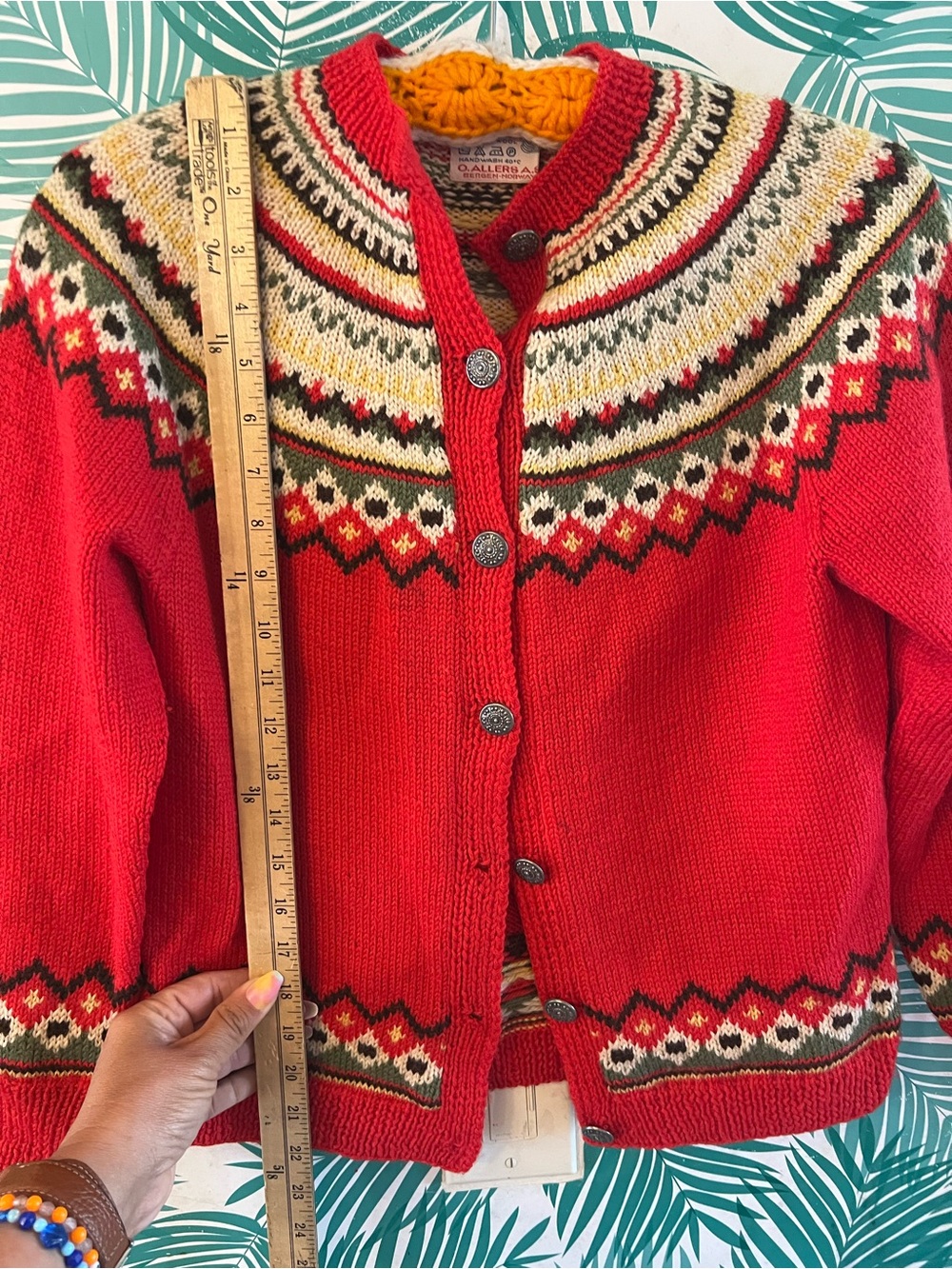 Vintage 100% wool Red Nordic Yoke Button-Up Sweater Norway engraved buttons - Picture 4 of 5